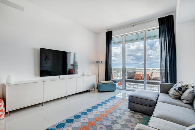 Photo - 450 N Federal Hwy Unit Ph03