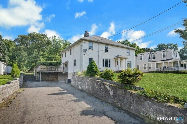 Photo - 2743 Boston Post Rd