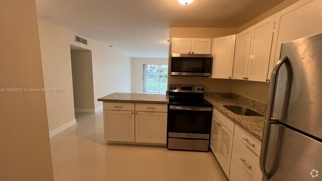 Building Photo - 15205 NE 6th Ave Unit D107 Rental