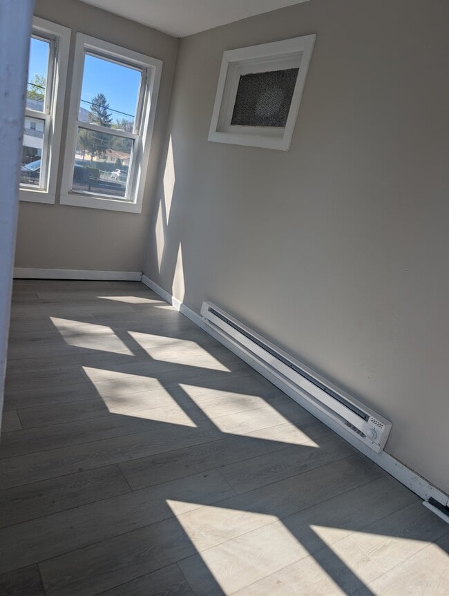 Photo - 500 Marion St