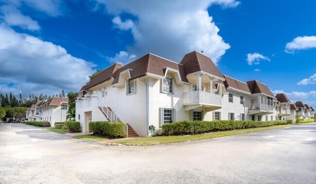 Building Photo - 708 SE 2nd Ave Unit 421