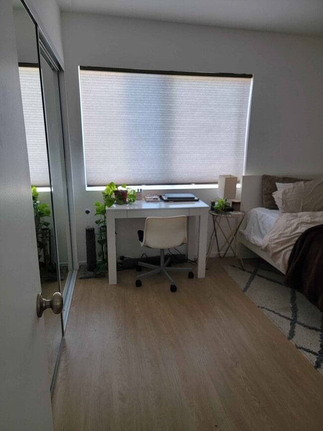 Photo - 12523 Culver Blvd Unidad 1/2