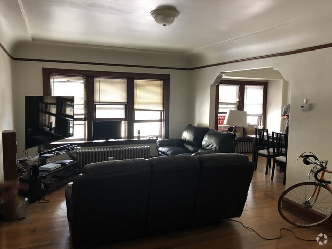 Building Photo - 1203 E Brady St Unit A Rental