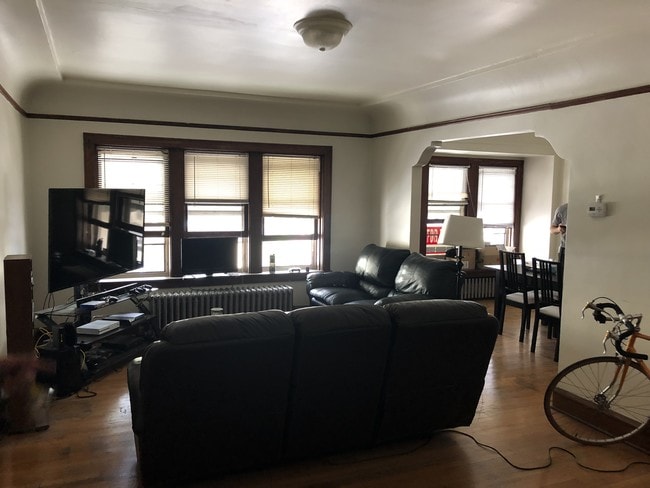 Building Photo - 1203 E Brady St Unit A Rental