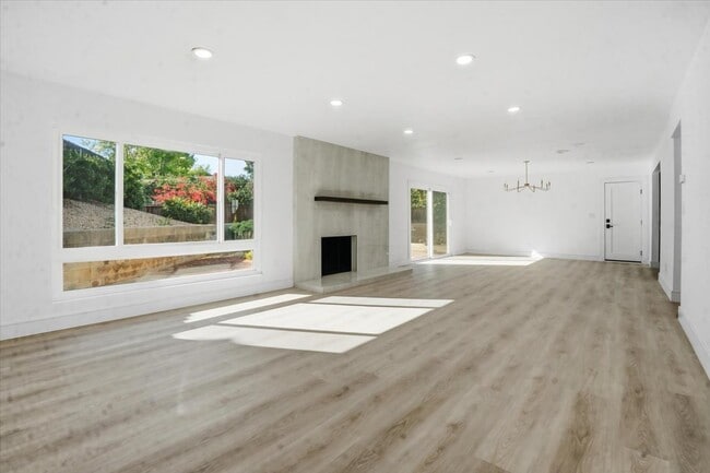 Photo - 1410 Pleasantview Dr
