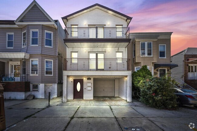 Building Photo - 103 Charles St Unit 1 Rental