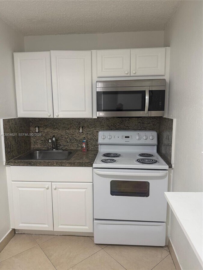 Photo - 1235 NW 6th St Unit 5