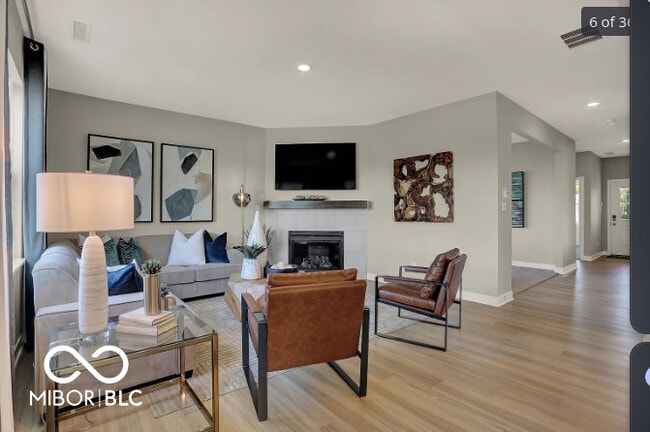 Photo - 1104 Sunderland Dr