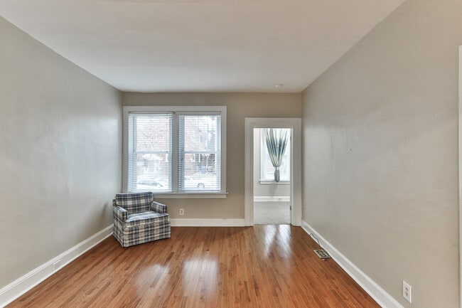 Photo - 735 Interdrive