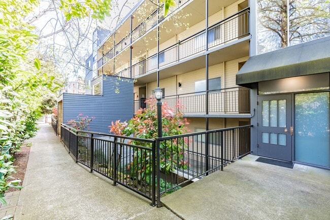 Photo - Lakeview Place