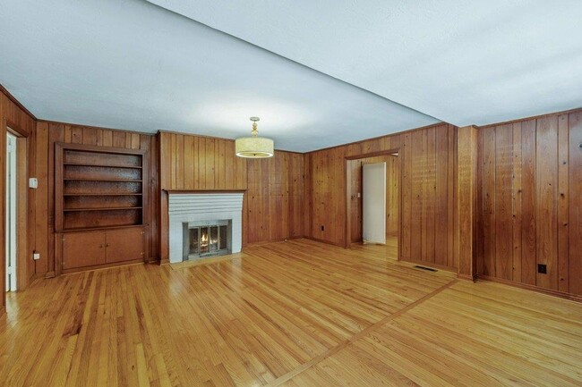 Photo - 1142 Old Fort Dr