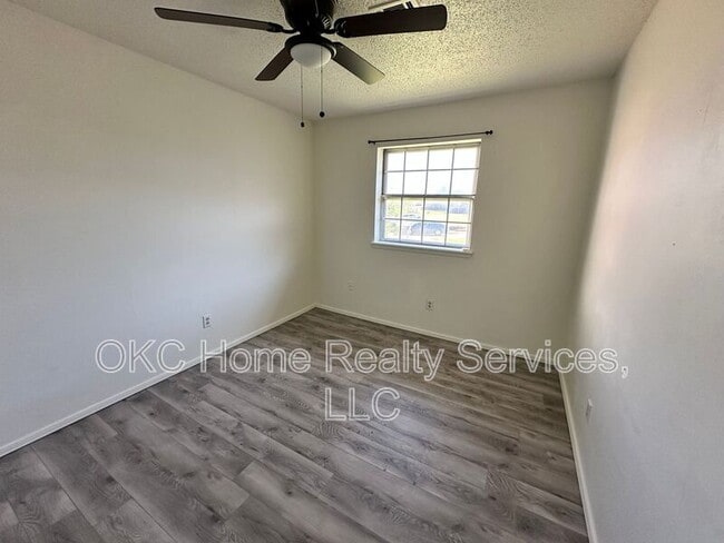 Photo - 421 NW 89th St