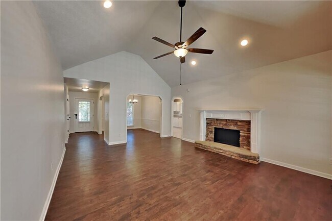 Photo - 339 Warrenton Dr