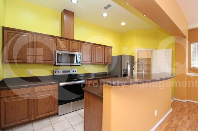 Photo - 1225 N 36th St Unidad 2075