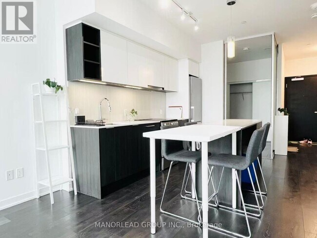 Photo - 31 Tippett Rd Unité 109