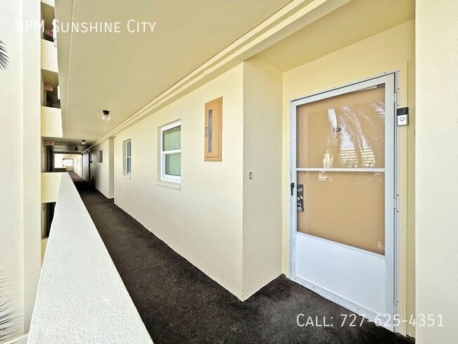 Photo - 4775 Cove Cir