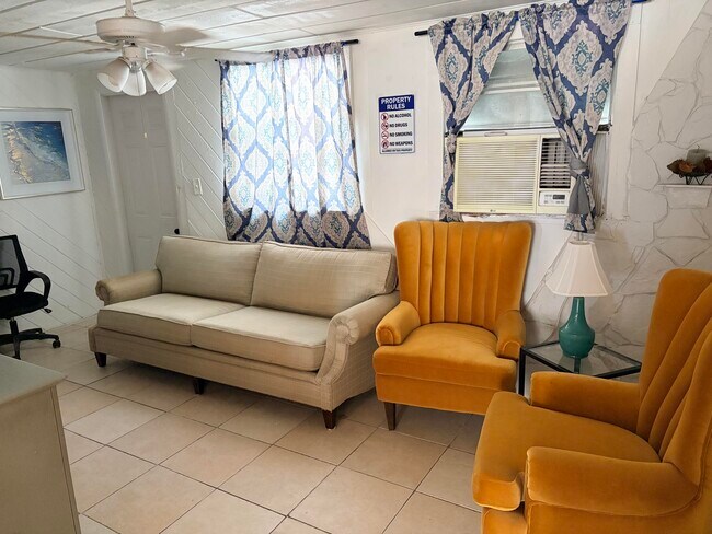 2033 Longwood Rd