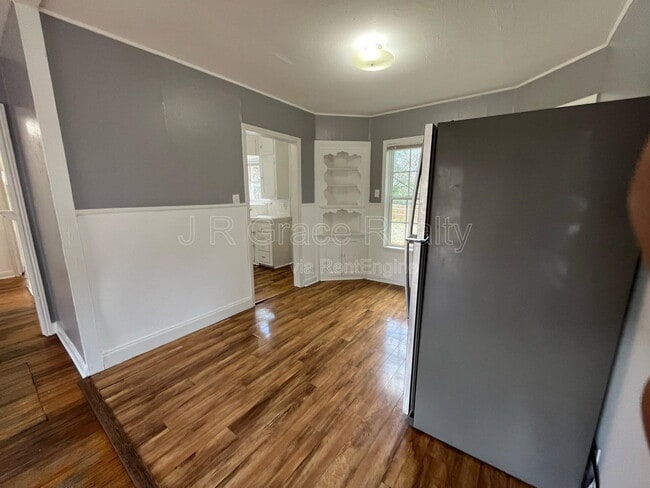 Photo - 2805 Mitchell Ave