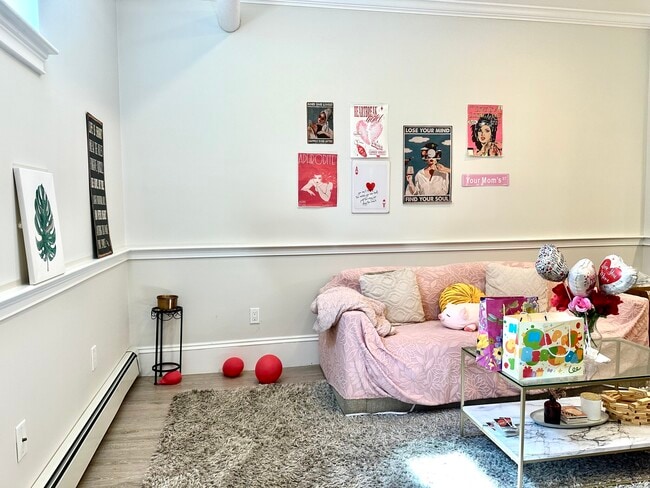 Photo - 1340 Commonwealth Ave Unidad B