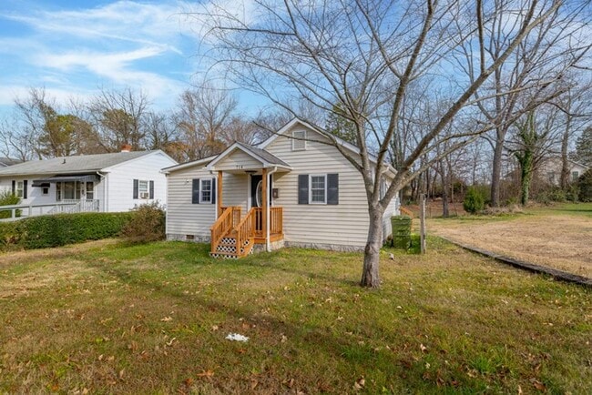 Photo - Updated 2-Bedroom Home Walking Distance to Longwood University!