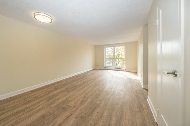 Photo - The Huron Apartments