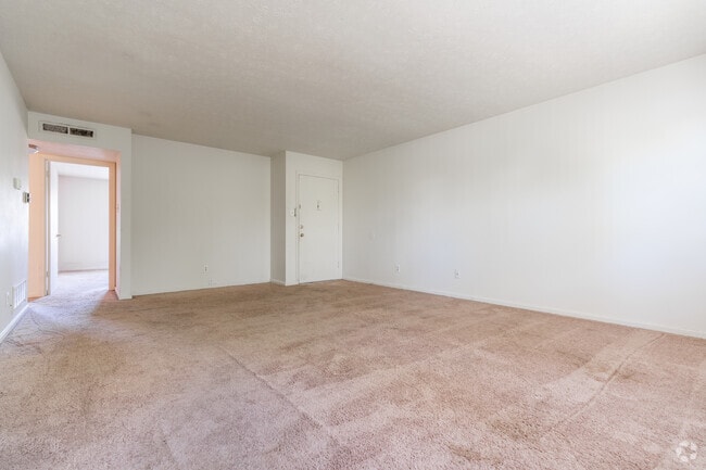 2BR, 1BA