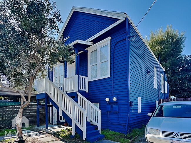 Building Photo - 355 Henry St Rental