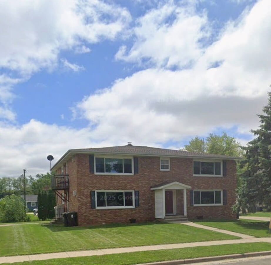 Photo - 873 Columbus St