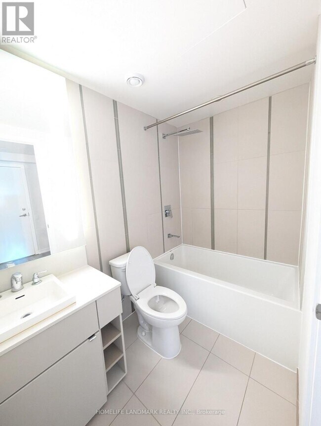 Photo - 101 Peter St Unité 2101