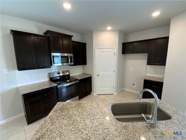 1905 Westphalia Dr