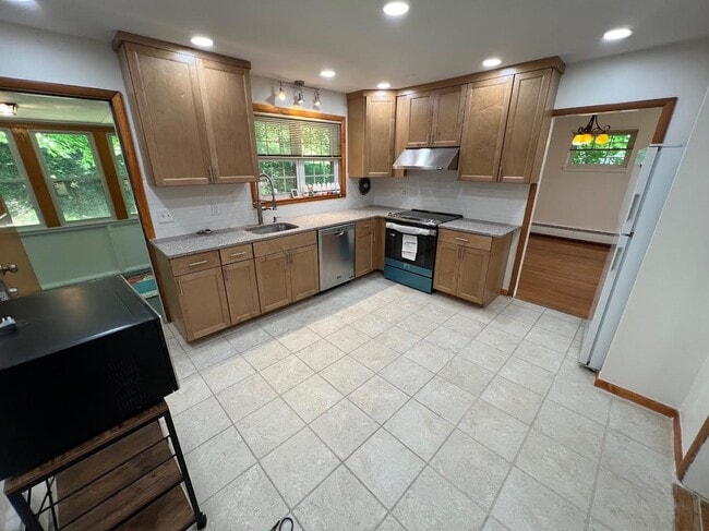 409 Lowell Ave Unit 409 Lowell Ave
