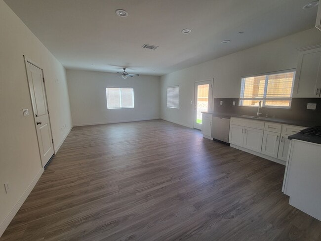 Photo - 8304 Grandy St Unidad 8304 Grandy St  B