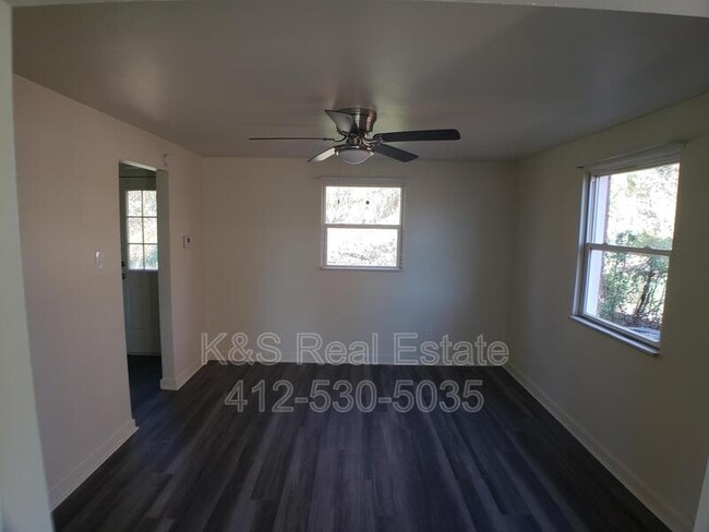 Photo - 916 Jefferson St