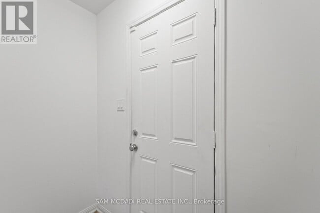 Photo - 424 Tonelli Ln