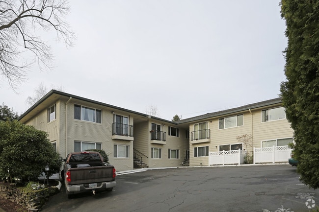 Crown Imperial Apartments - Crown Imperial Apartments