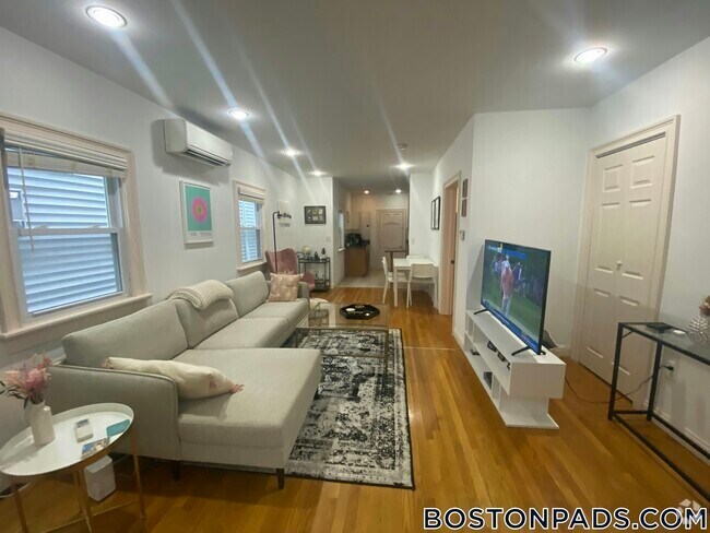 Building Photo - 164 L St Rental