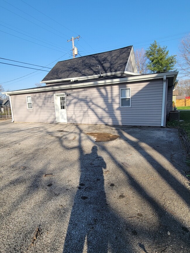 Building Photo - 4 N Anderson St