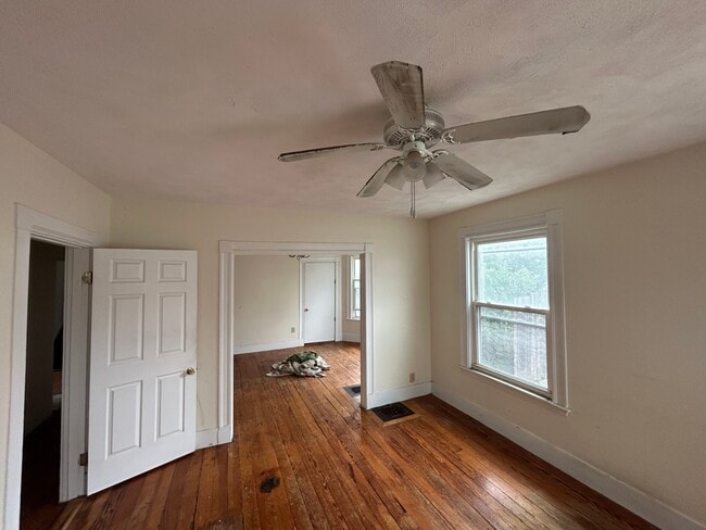 Building Photo - 27 Albion St Unit 1 Rental