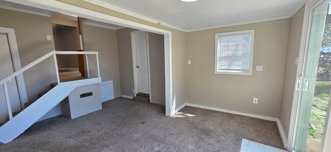 Photo - Adorable 3 Bedroom Bungalow Across from Mercy Hospital $1395!!!