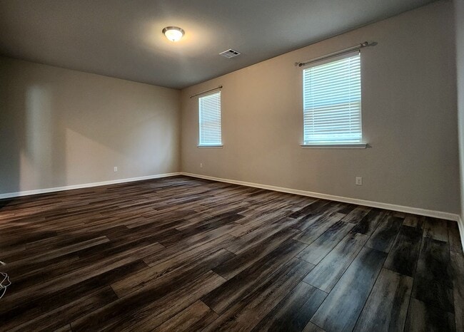 Photo - For Rent – 4 Bedroom, 2 Bathroom Home in W...