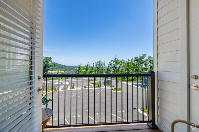 A2 - 1BR, 1BA - 777SF - Balcony