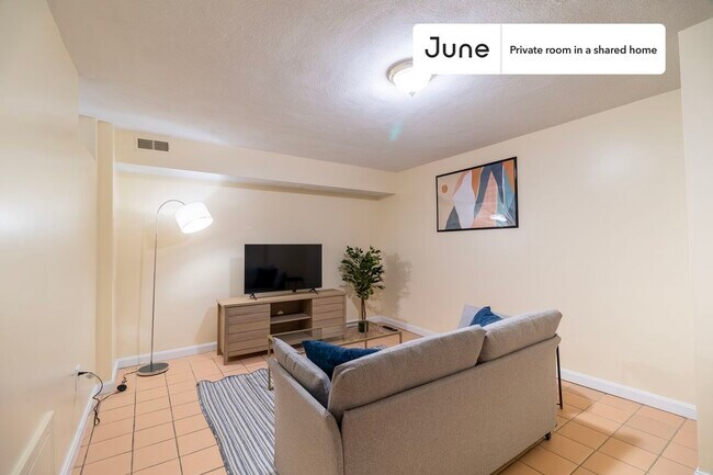 Photo - Room in Shared 3 bed/2 bath home Unit A