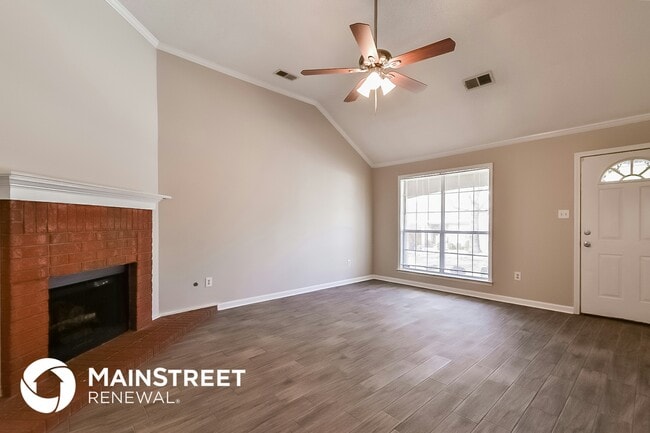 Photo - 610 W Ashley Glen Cir