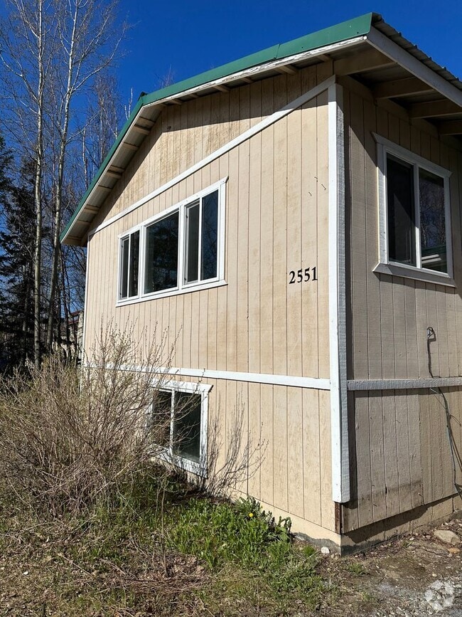 Building Photo - 2 bedroom | 1 bathroom | Single Family | B... Rental