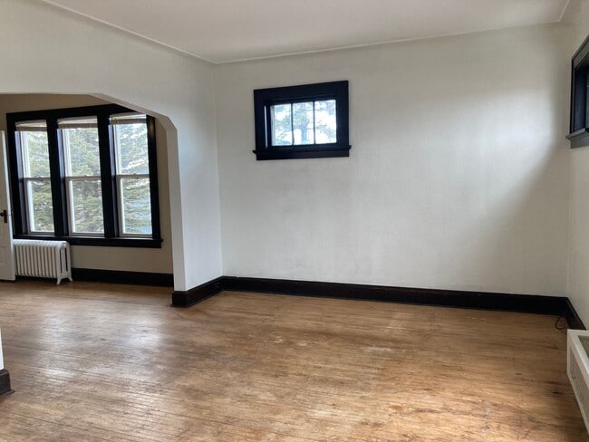 Photo - 3101 Restormel St Unit Upper