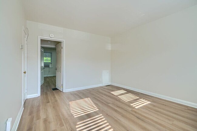 2976 Cornwall Rd Unit 1