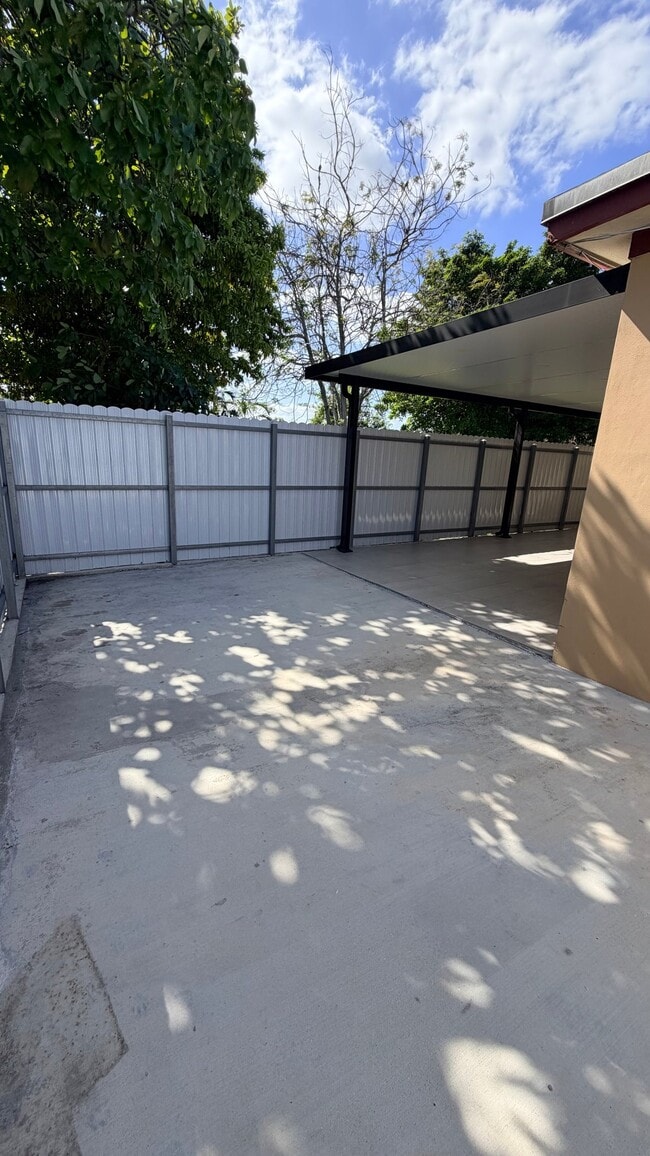 Photo - 2712 SW 118th Ct Unidad 2 Bedroom