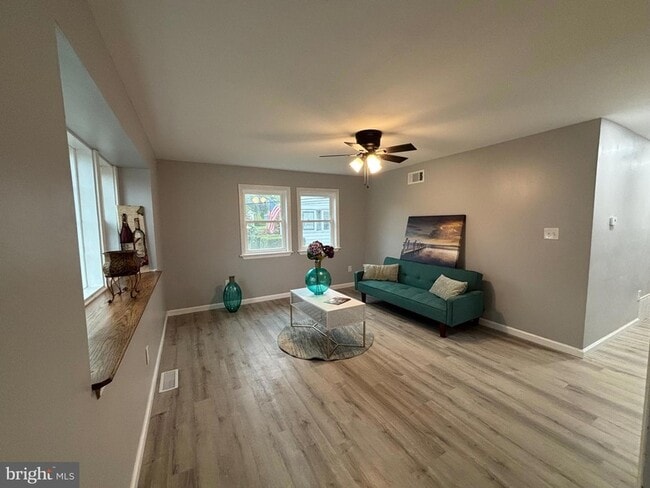 Photo - 120 Phillips Ave