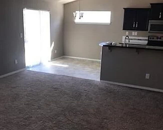 Photo - 629 S Lakeland Dr