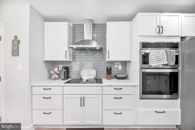 Photo - 8812 Churchfield Ln